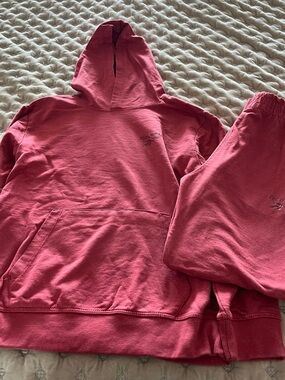 Reebok Red Jogger /  Hoodie, Sweatpants Set